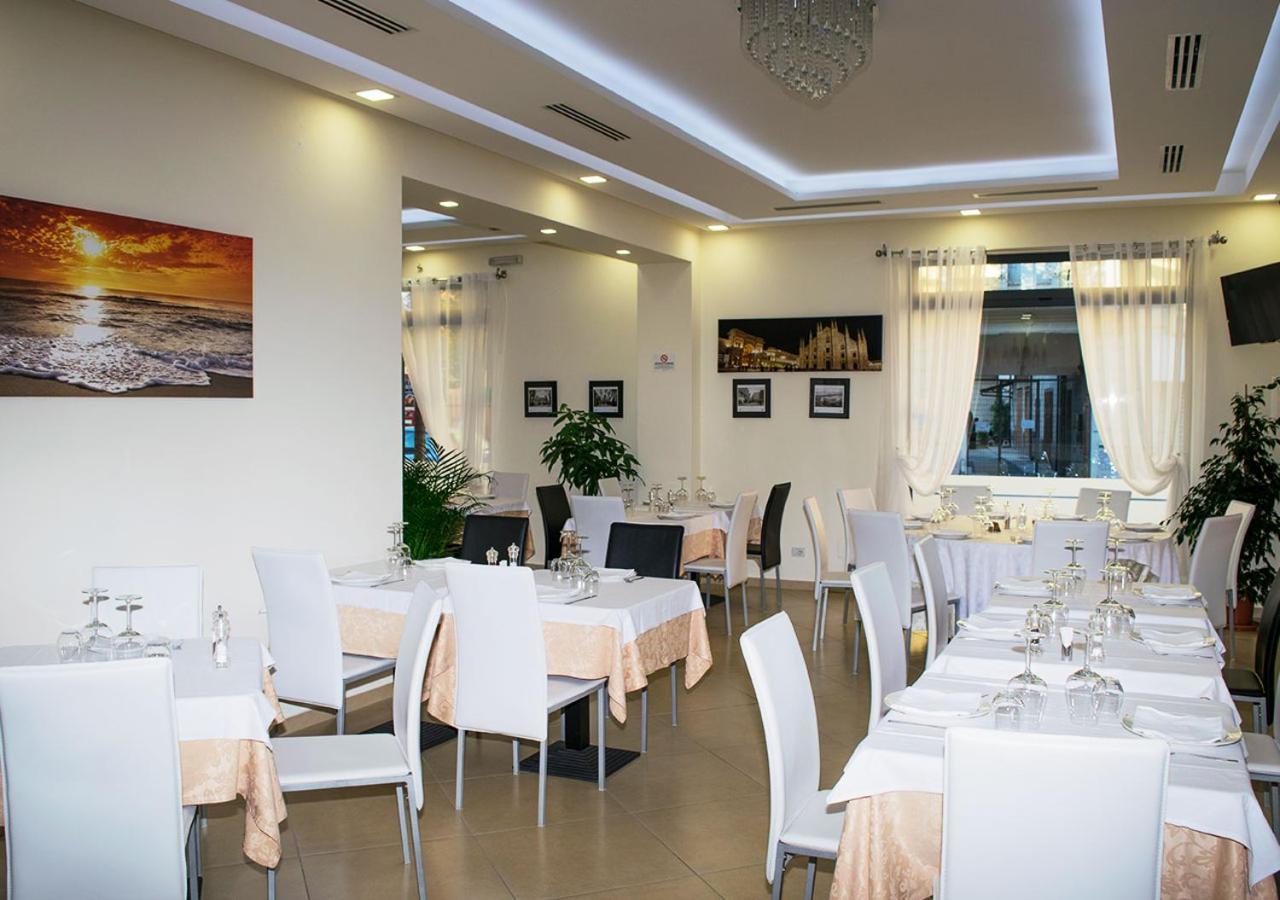 Cristal Rooms 皮亚琴察 外观 照片