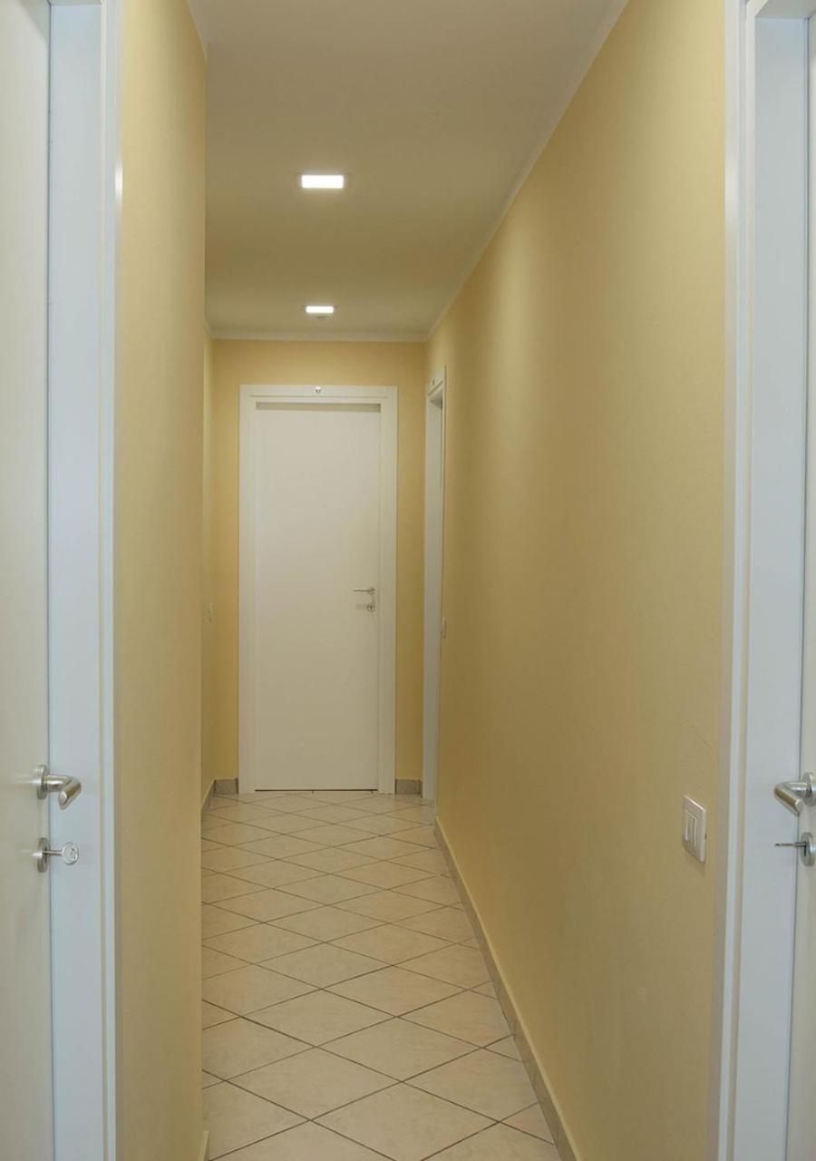Cristal Rooms 皮亚琴察 外观 照片