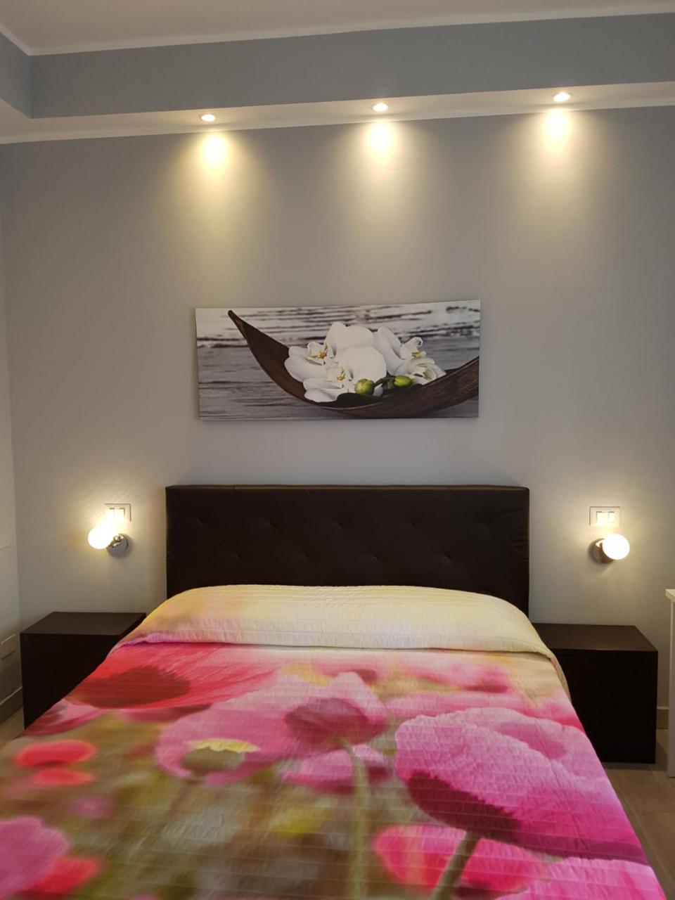 Cristal Rooms 皮亚琴察 外观 照片